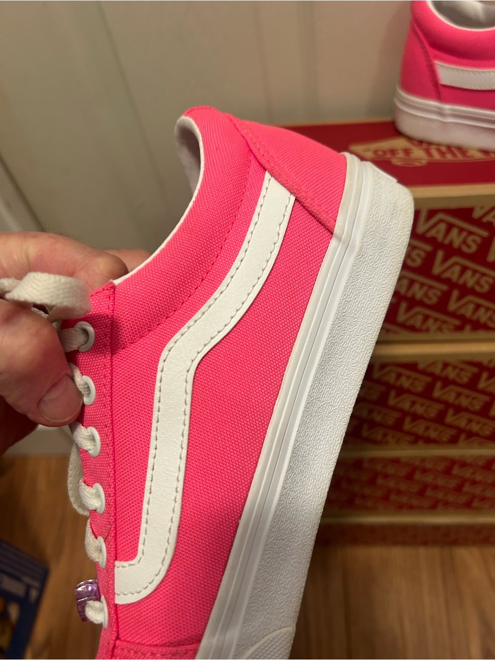 Vans Old Skool Women’s Size 9.5 Lace Up Sneaker Neon Hot Pink/White With Box - Picture 6 of 16